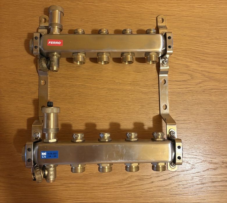 Distribuitor incalzire in pardoseala / radiatoare Ferro 4 cai