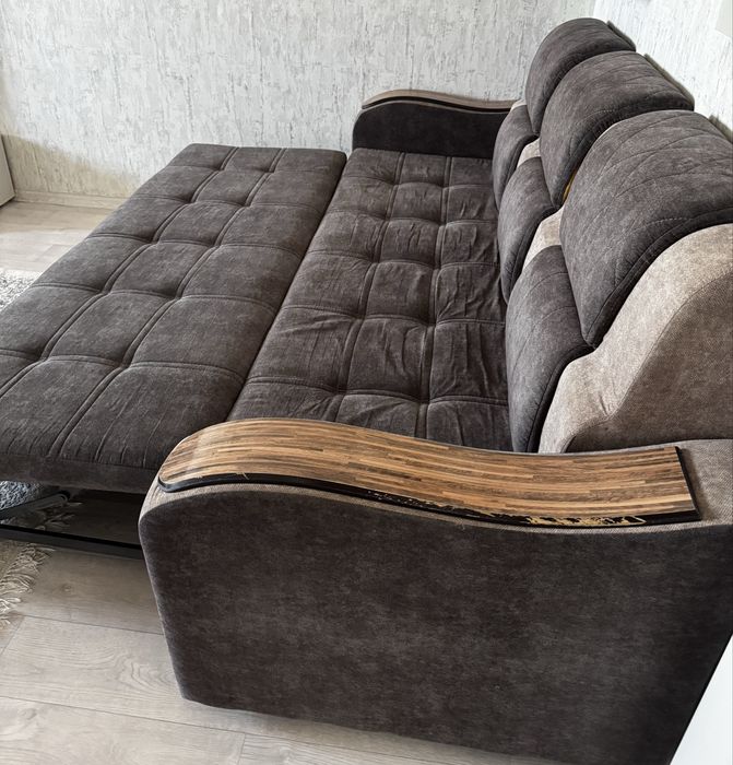 Раскладной гостинный диван