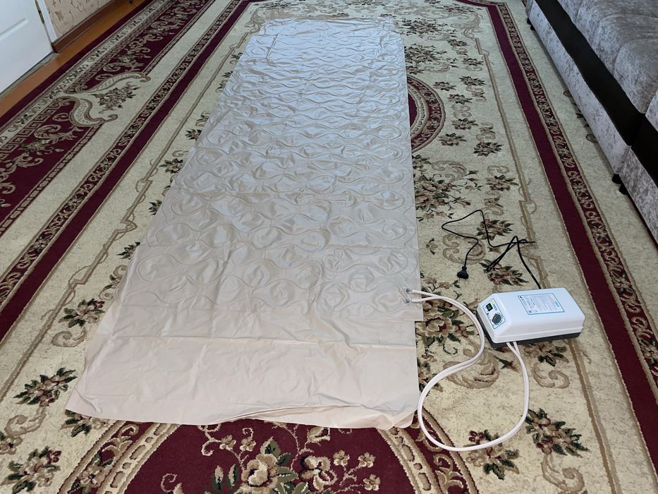 Надувной матрас.