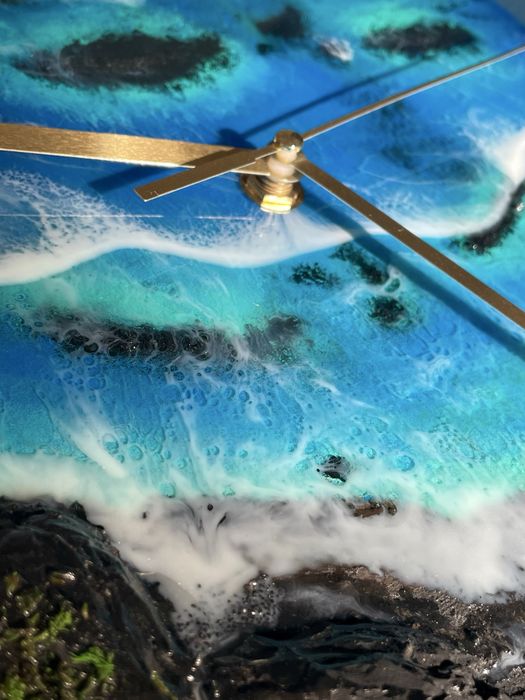 Ceas De Perete Handmade Din Rășină – decorativ & funcțional