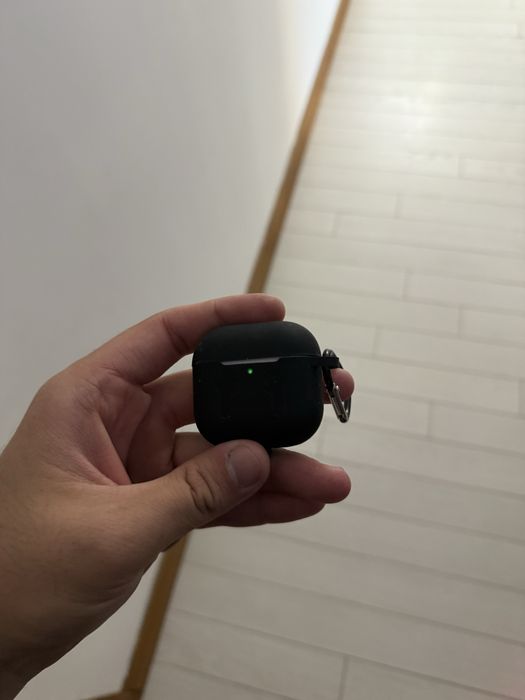 Продам Air pods 4