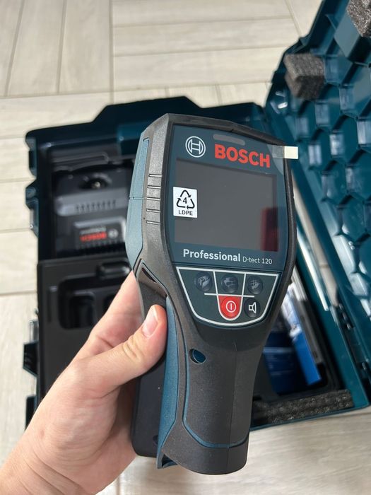 Детектор Bosch D-tect 120 Professional, с дисплеем