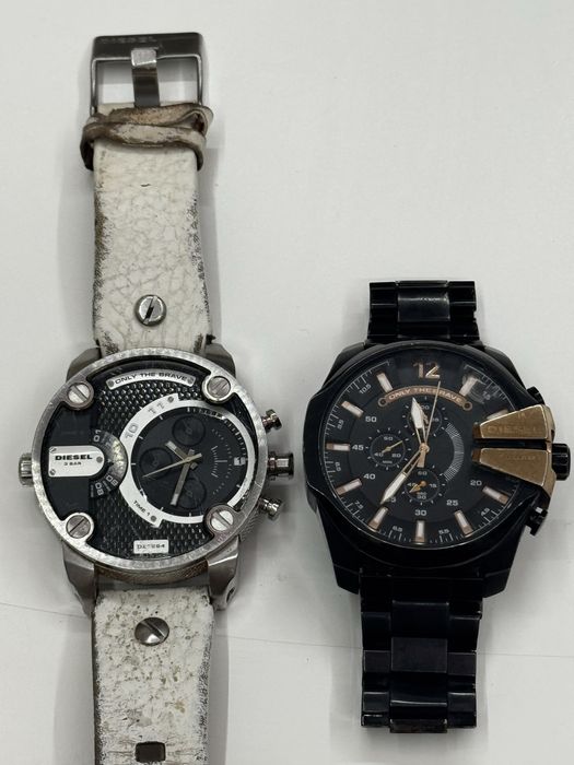 2 броя часовници Diesel