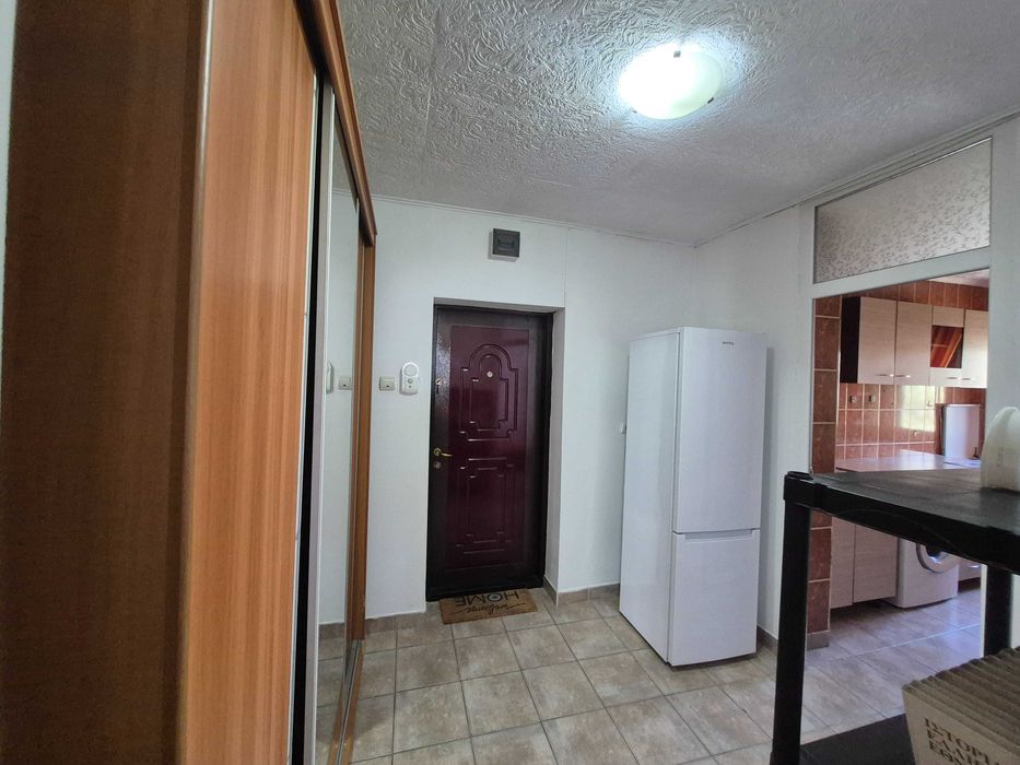 Garsoniera 42 mp,balcon spatios,5 min metrou Mihai Bravu,5 min Mall Vitan