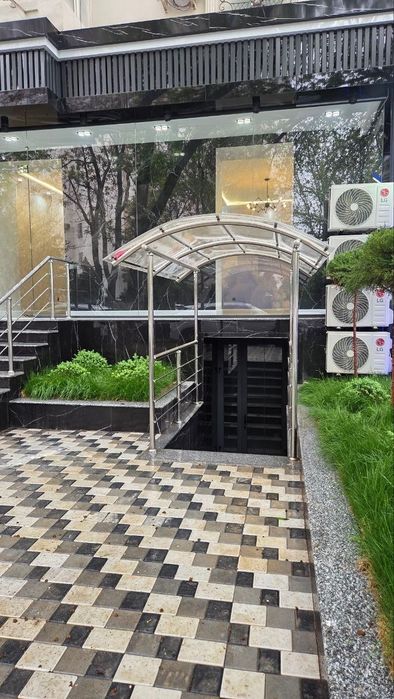 Сдаётся помещение ул.Нукус, напротив бывшего магазина Glamour. 92 кв.м