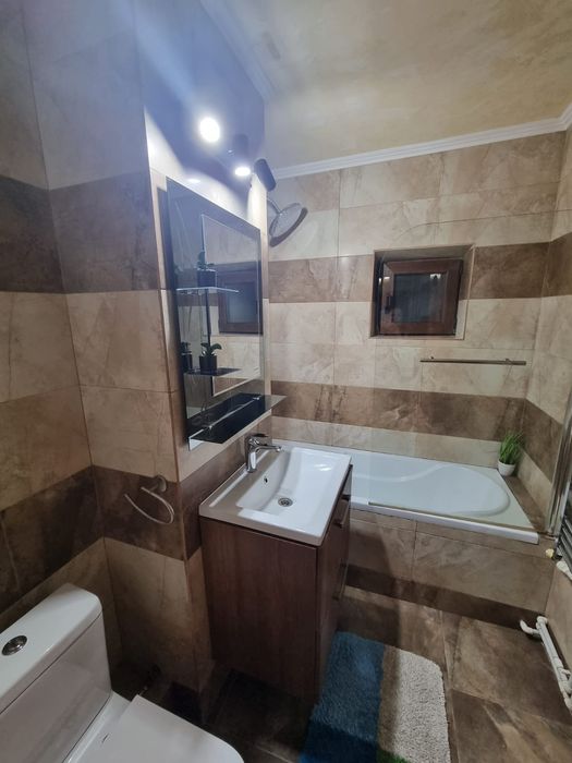 Închiriez apartament 2 camere ultracentral