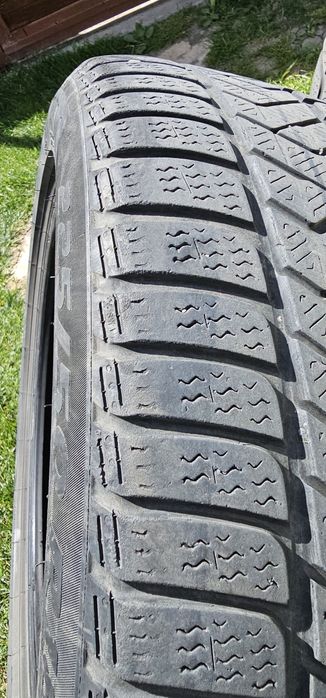 3  Anvelope Pirelli de iarna 225/50/R18