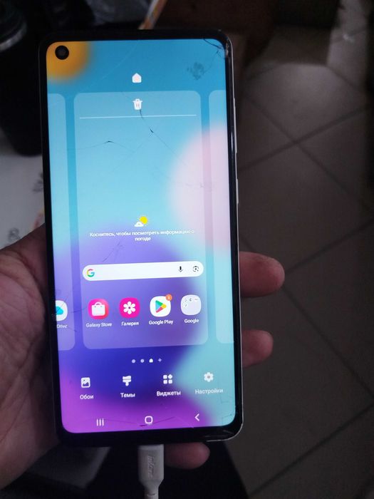 Самсунг телефон . 10 000 тенге