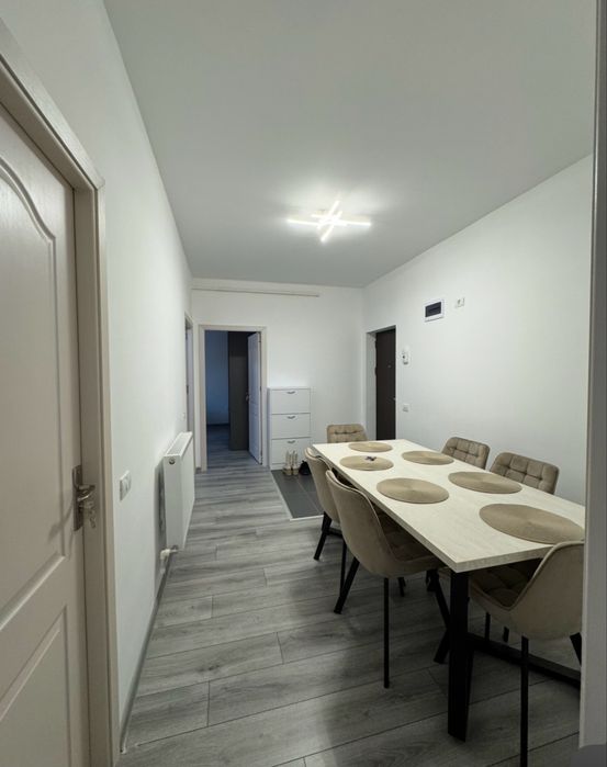 De închiriat - apartament cu 2 camere (disponibil începând cu 1 octombrie 2026)
