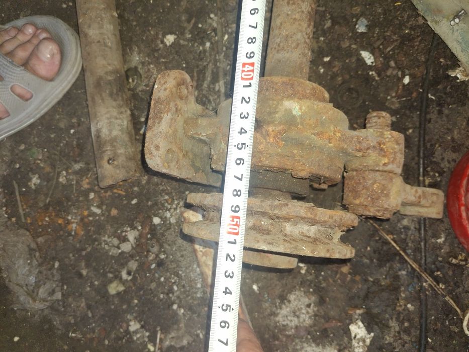 Вал на подшипника.х  с шкивом.