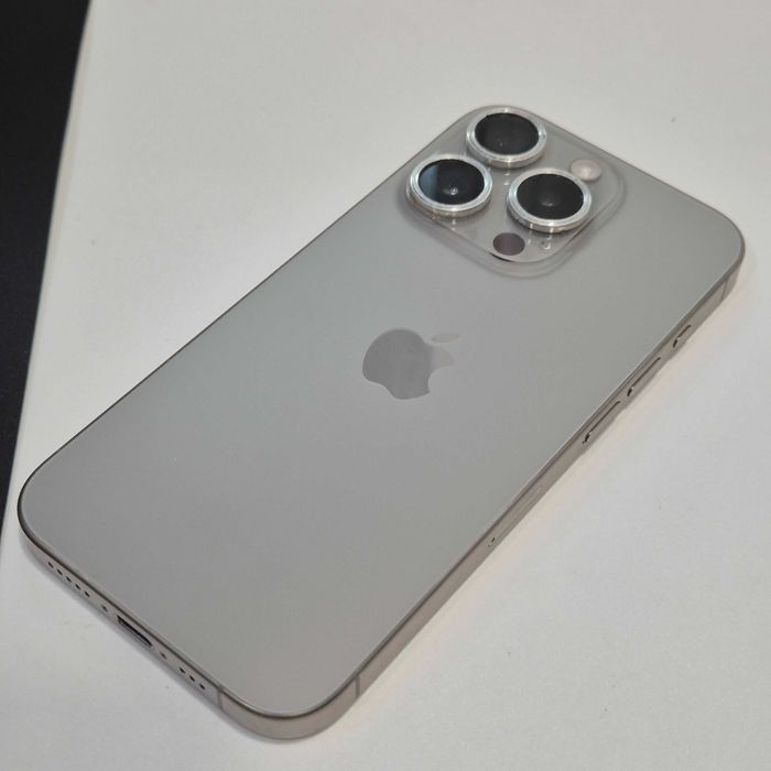 HOPE AMANET P8 Iphone 15 Pro 256 Gb 87 Baterie