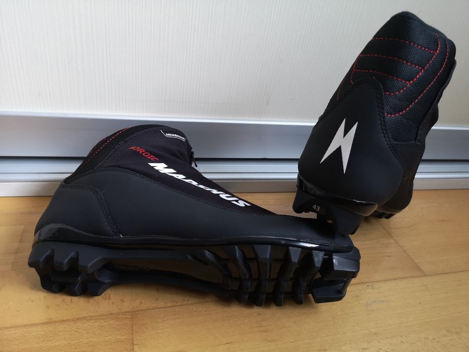 Clapari noi ghete ski fond tura Madshus Nordic crosscountry schi NNN