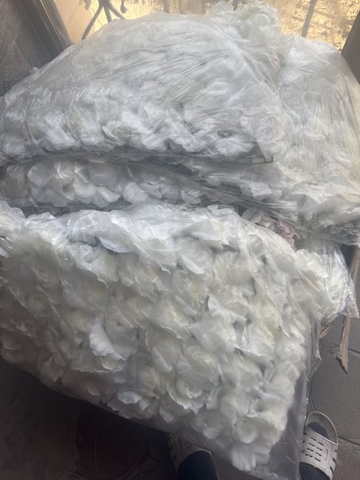 Продается искусственный цветы для оформлений