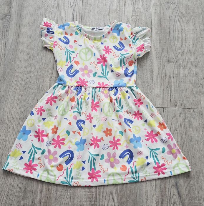 Дрехи за момиченце