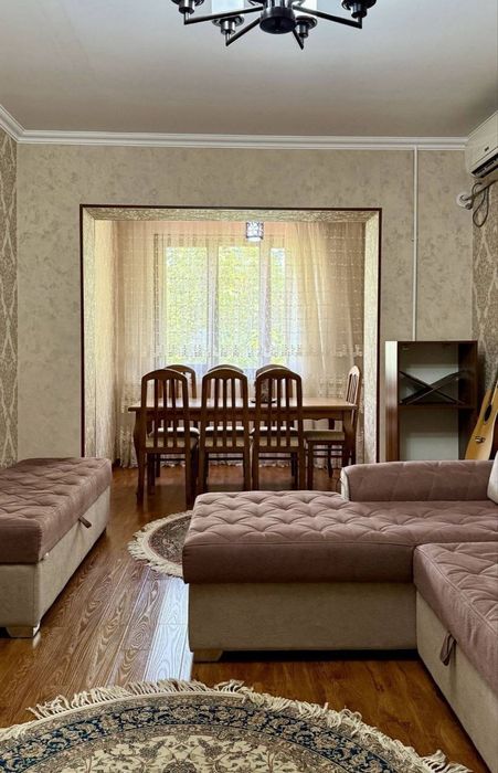 Буз-2. Продаётся квартира 4/4/5 Балкон 2*6 и 1.5*3