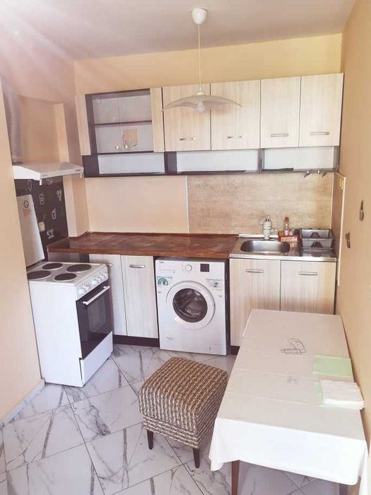 Дава се под наем Двустаен апартамент в Бургас, Меден рудник - зона А - 55 кв.м за 153 € - Снимка #1