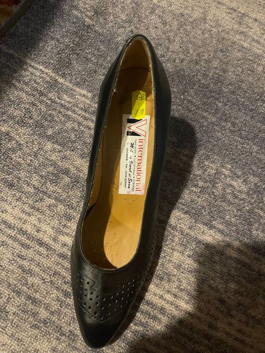 Pantofi cu toc, nr 39, noi