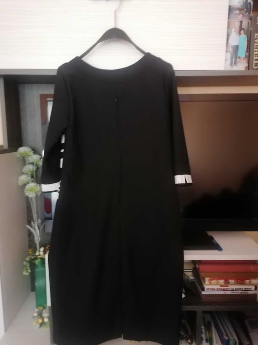 Рокля черна с бяло на МК РИВА