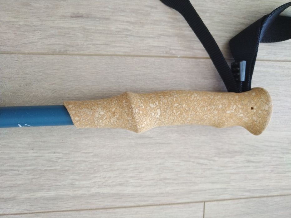 Щека с дръжка от корк