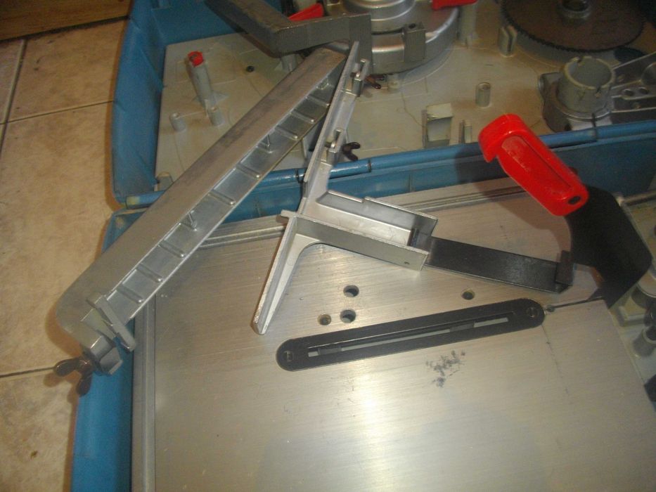 К-т Black Decker Бормашина Приставки/ AEG Приставки Циркуляри/ Шмиргел