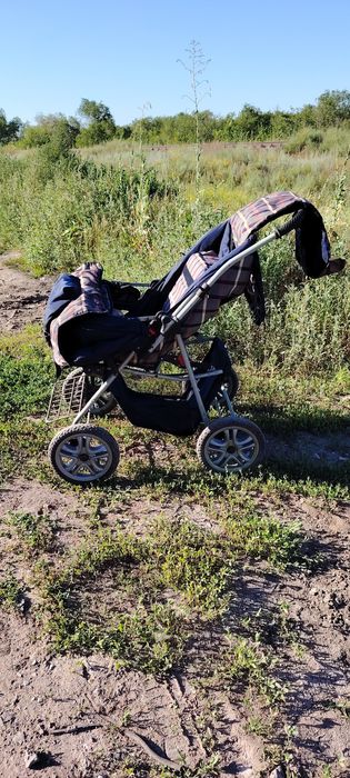 Продам коляску в хорошем состоянии.