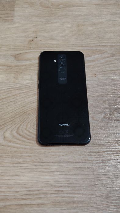 Продавам huawei mate 20 lite