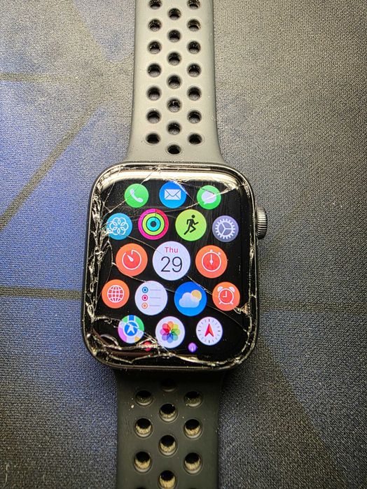 Apple Watch SE 44
