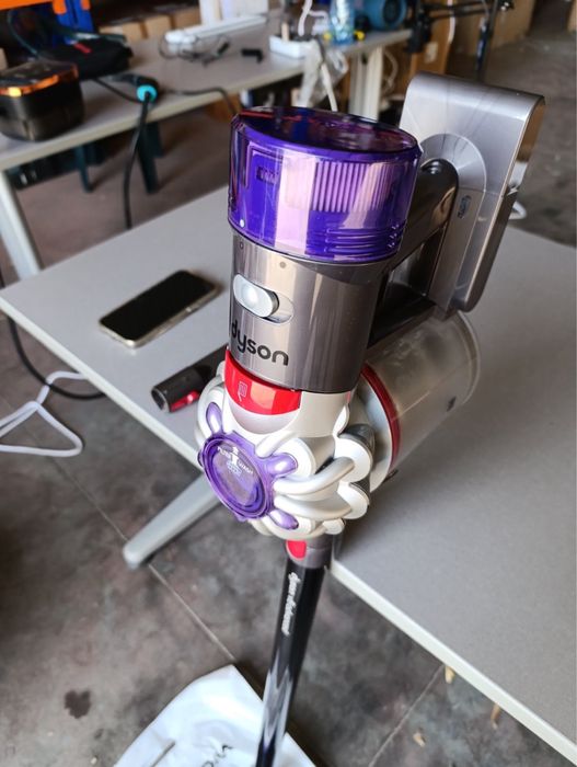 Dyson V8 Advanced