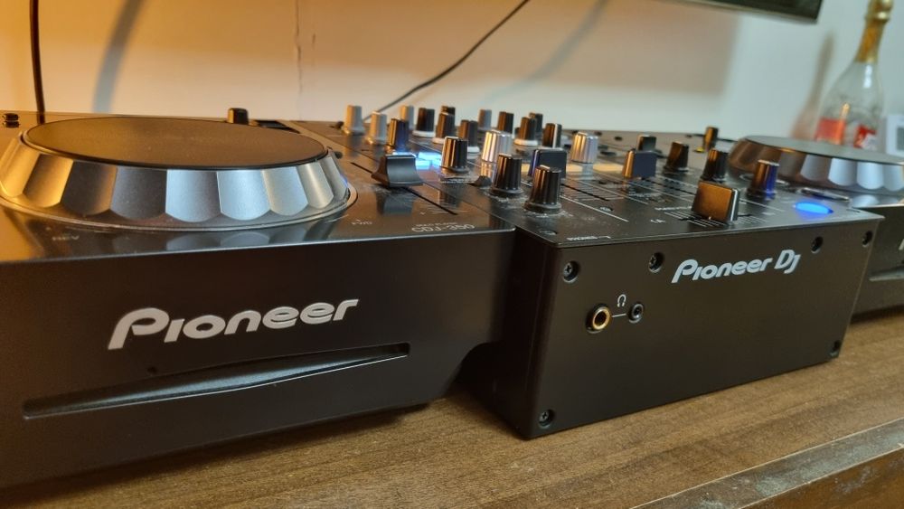 Playere Pioneer CDJ-350 + mixer DJM-450