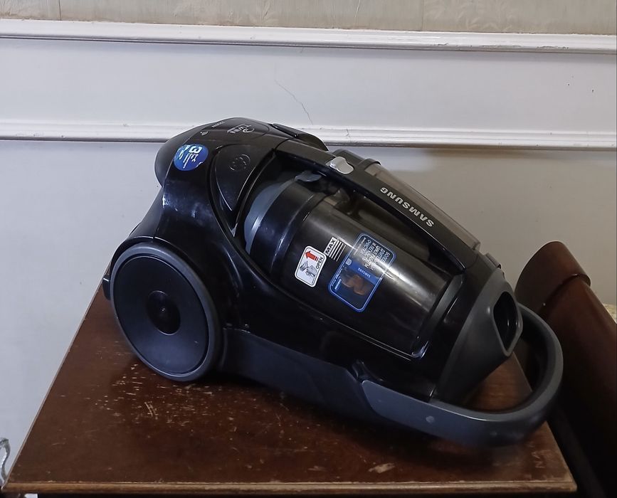 Пылесос Samsung SC8870