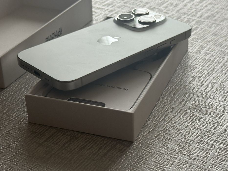 iPhone 15 Pro 128GB Silver eSim – Като НОВ, 90% Батерия.