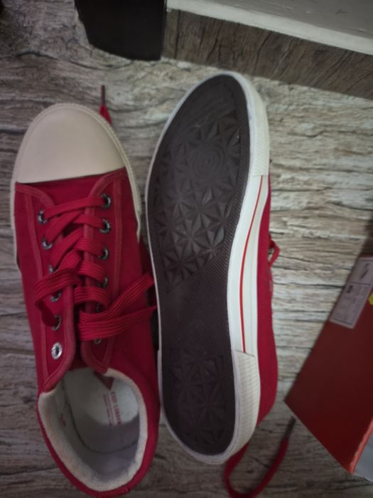 Кецове lee cooper