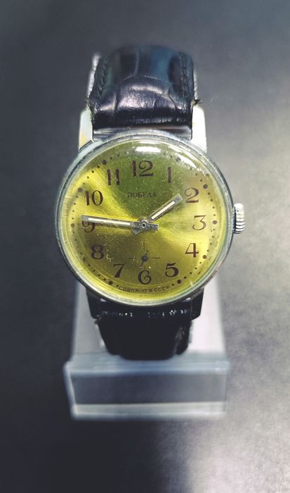Винтажные наручные часы «Победа», произведённые в СССР.