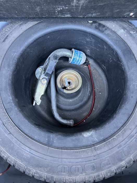 Bmw 318 2.0 143ph  2003g  та НА ЧАСТИ