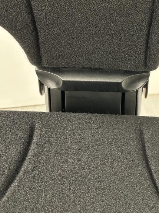 Офис стол който се отличава с висока ергономичност и комфорт,