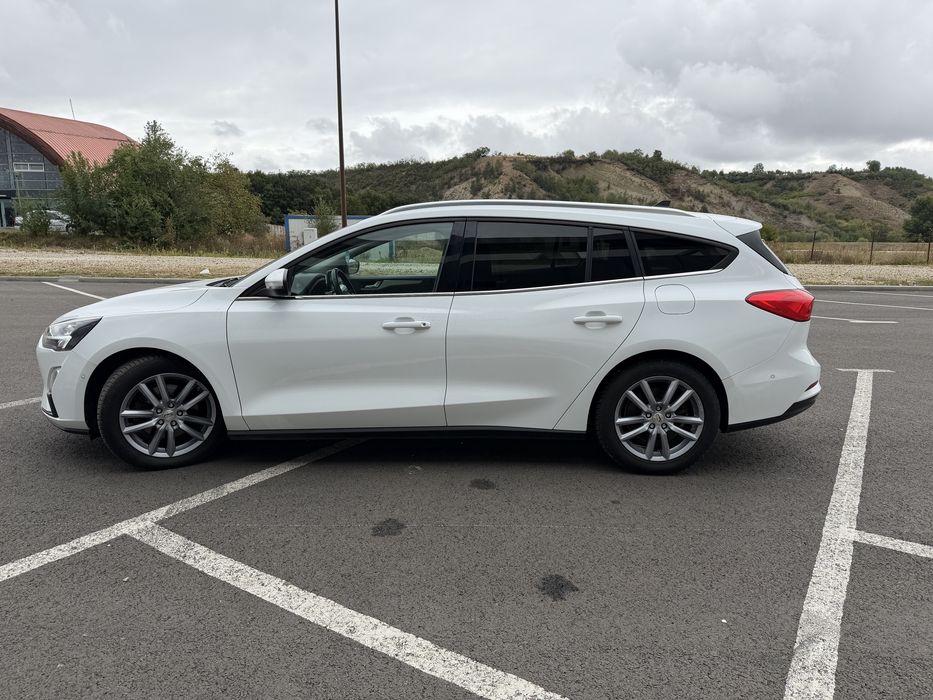 FORD Focus 2021 — imagine 4