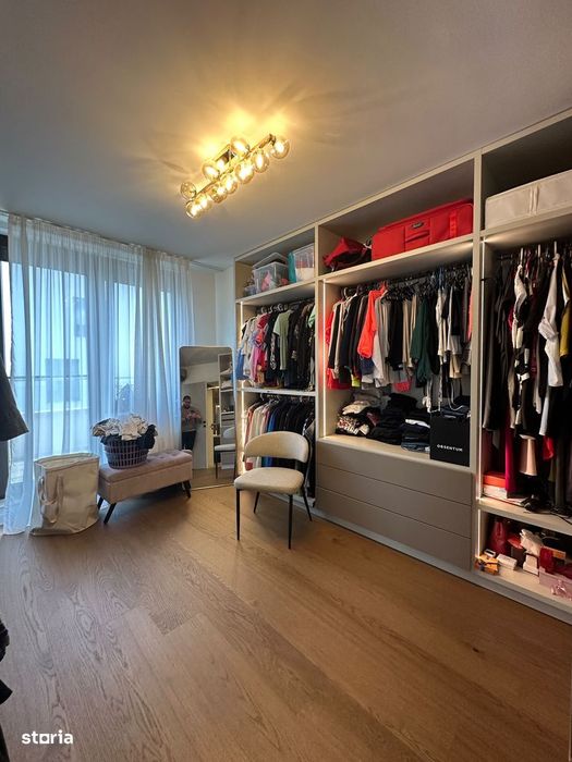 Penthouse spectaculos cu 3 dormitoare și terasă de 250 mp | Zona Herăs
