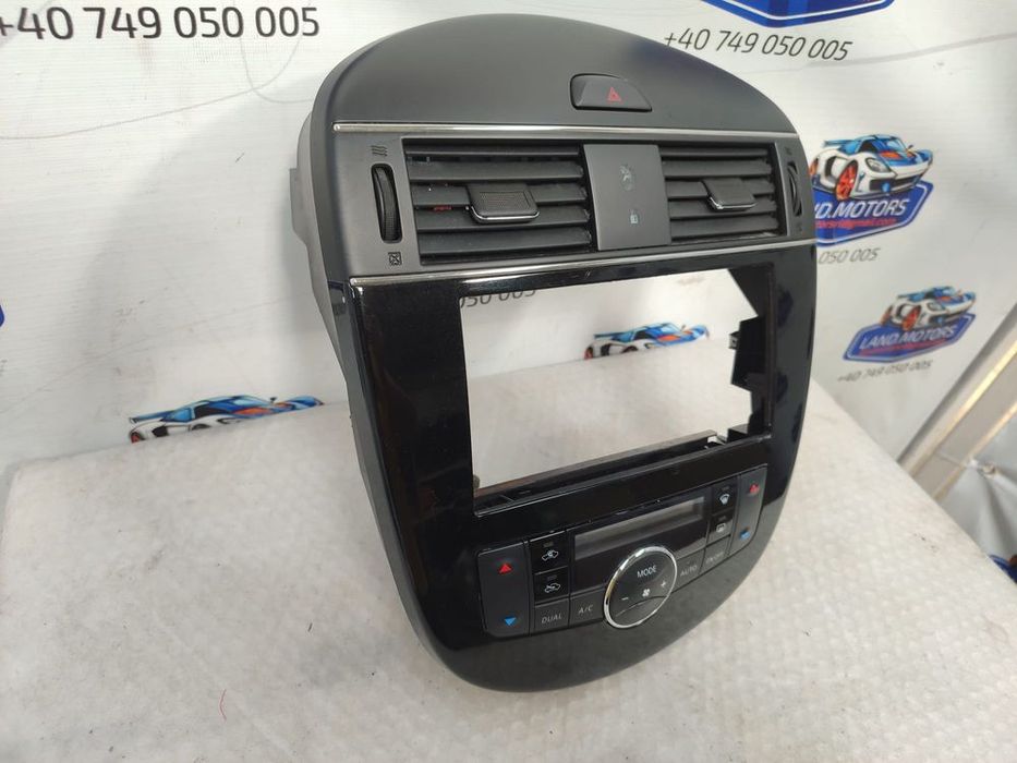 PANOU COMANDĂ CLIMA / CONSOLĂ CENTRALĂ + GRILE VENTILAȚIE NISSAN PULSAR (C13) 2014–2018 / COD OEM VPEASH-18D422-BB (5E2)