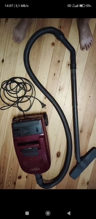 Продам Пылесос Hitachi CV 2500