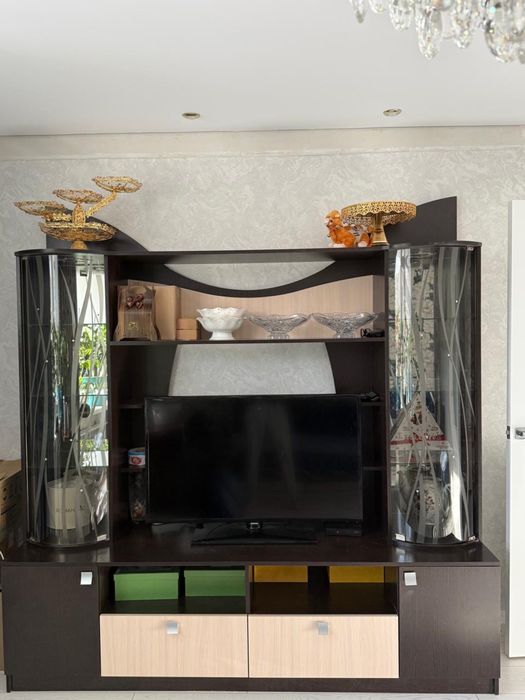 Продам мини стенку с подсветкой