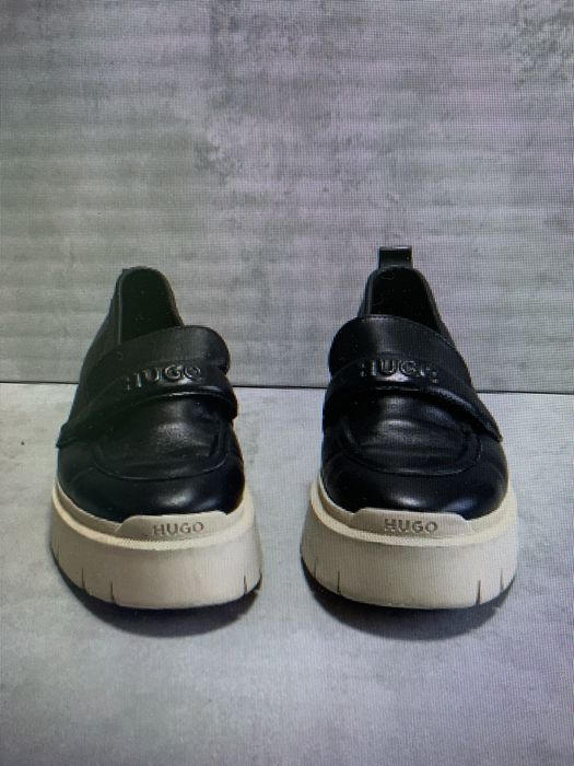 Armani exchange  hugo лоуфъри