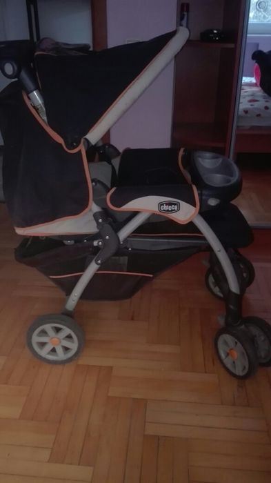 Stroller + scaun pentru masina chicco