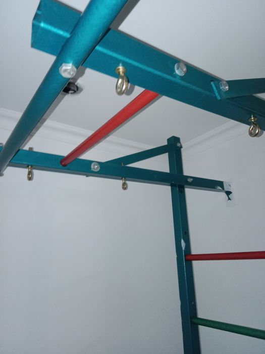 Турник, лестница для пресса