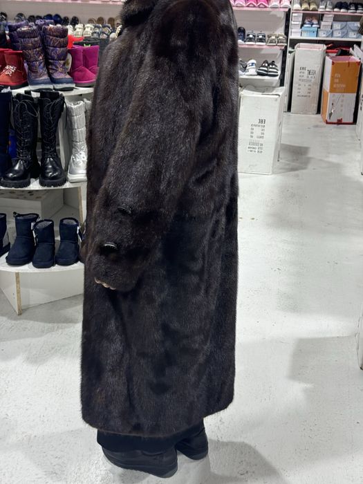 Продам норковую шубу