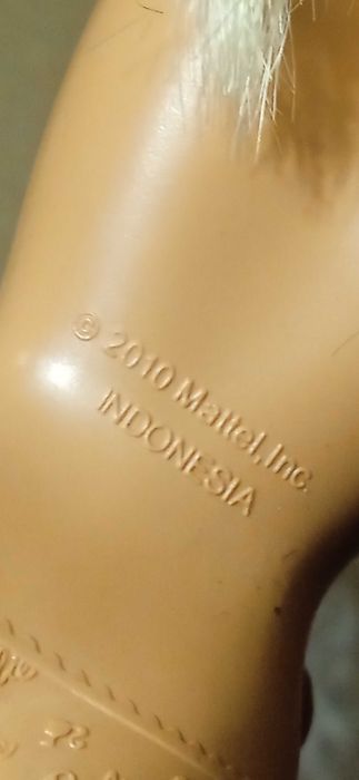 Колекция от 6 кукли Барби с дрехи