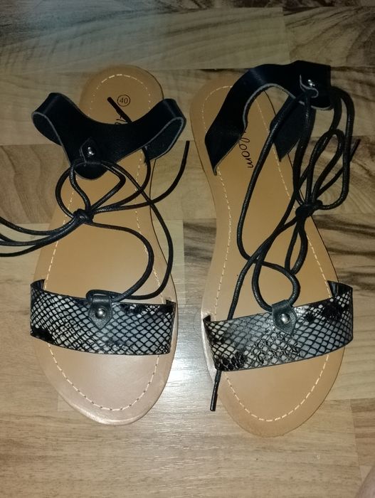 Sandale de vară noi