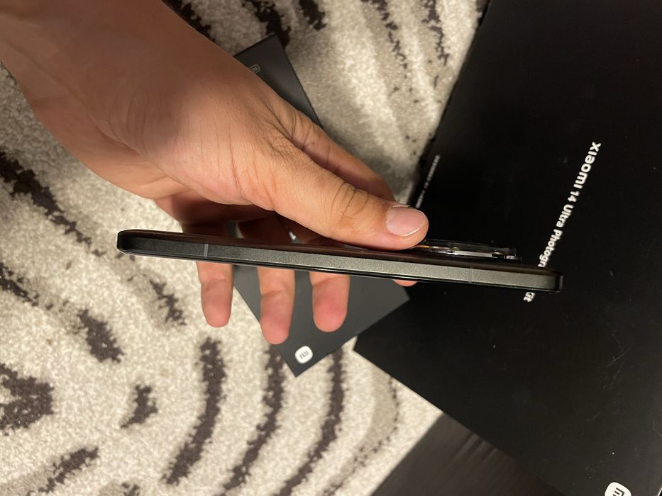 Xiaomi 14 Ultra 32/512 + Kit Foto + 4 huse, in GARANTIE