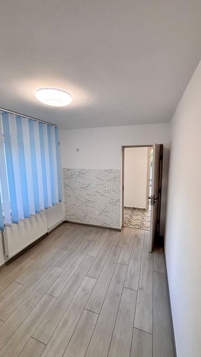 Vand apartament  modern 3 camere