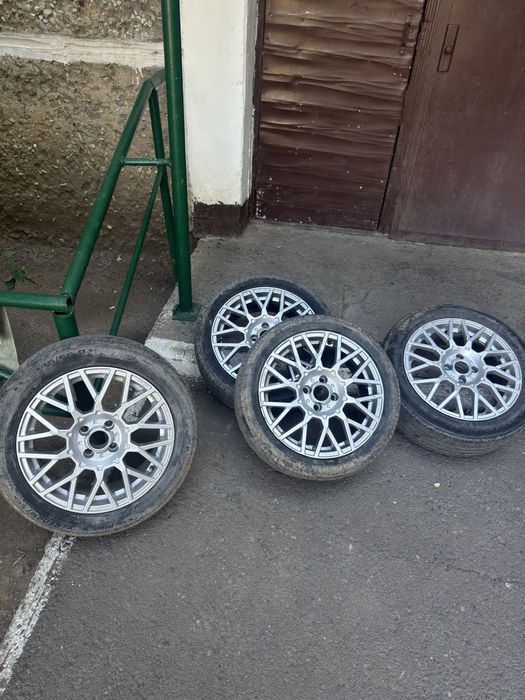 Продам диски с резиной на лето