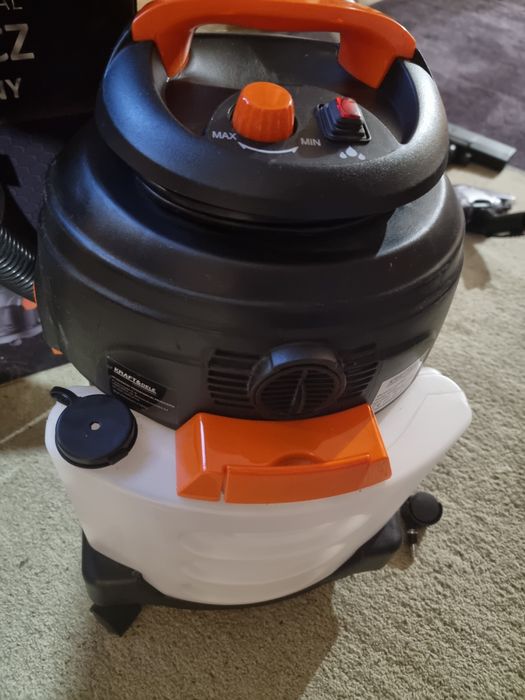 Aspirator umed-uscat 1400 W, 20 L